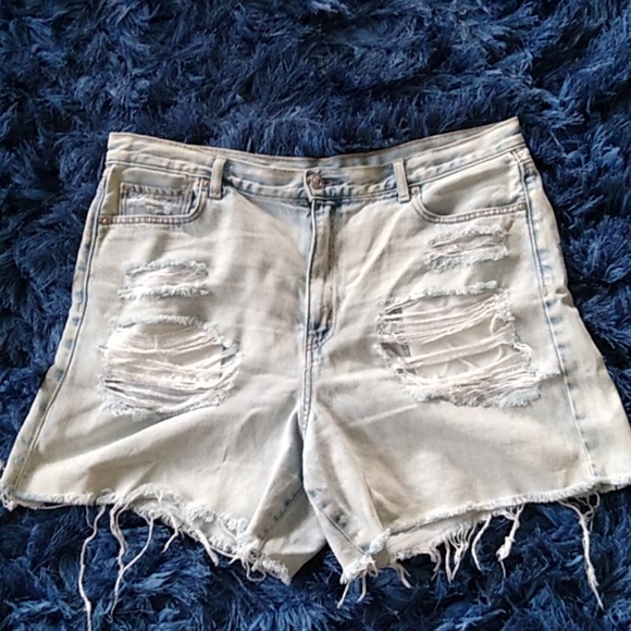 American Eagle Outfitters Pants - American eagle mom short